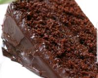 Bolo de chocolate molhadinho e aerado