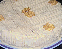 Bolo de café e nozes