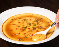 Nem frito, nem mexido: é assim que se faz ovo na China; receita que viralizou tem textura de pudim e fica pronta em 10 minutos