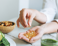 Magnésio combate a fadiga e ajuda a perder peso: entenda efeitos na digestão e advertências antes de começar a suplementação