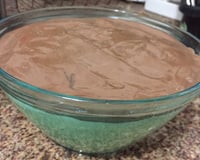 Mousse delicioso de maracujá com chocolate