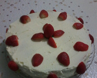 Bolo de morango com nata