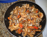 Macarrão com camarão e mexilhões