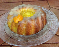 Bolo de laranja com cobertura