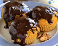 Bolinho de cenoura sem glúten é o lanche perfeito para crianças celíacas que até o amiguinho da sua filha vai querer!