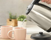 De Britânia a Philps Walita, veja 3 chaleiras elétricas por menos de R$ 200