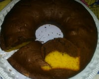 Bolo de cenoura mesclado com chocolate de liquidificador