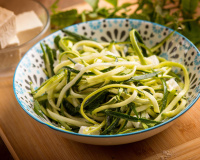 Chega de fazer abobrinha refogada e simples: essas 3 receitas do TudoGostoso vão deixar o vegetal muito mais gostoso
