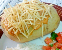 Batata recheada com estrogonofe: confira a receita