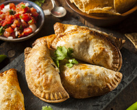 Pastel de forno com recheio de ricota com legumes: como fazer