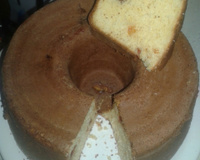 Bolo de fubá com goiabada