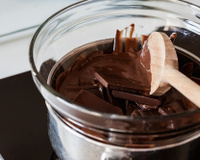 O que é temperar chocolate, para que serve e como fazer