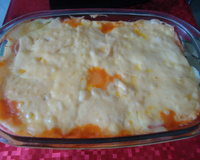 Escondido de frango com purê de batatas