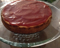 Cheesecake com cobertura de goiaba