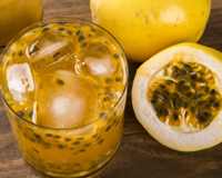 Caipirinhas tropicais: 6 receitas fáceis e refrescantes