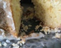 Bolo de laranja com cobertura açucarada