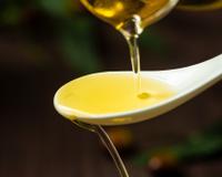 Nem água com limão, nem café: basta uma colher de sopa em jejum para melhorar muita coisa no seu corpo