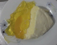 Mousse de pêssego com gelatina