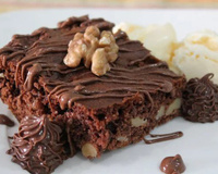 Toque especial nesse brownie com nozes vai deixar todo mundo implorando pela receita