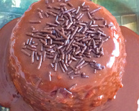 Bolo simples de caneca de micro-ondas