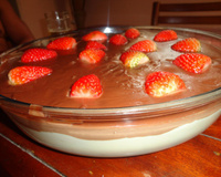 Delícia de morango e chocolate