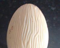 Ovos de Páscoa de chocolate branco