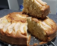 Bolo de pera fácil e gostoso