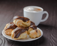 Carolina recheada com creme de baunilha: como fazer