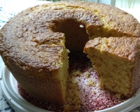 Bolo de fubá com erva doce