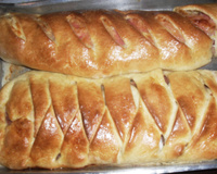 Pão semi folhado de presunto