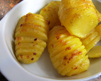 Batatas hasselback