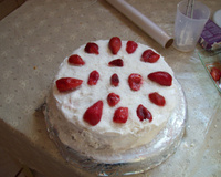 Bolo de morango prático