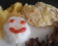 Macarrão ao molho branco e frango desfiado