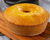 Não tem quem resista a uma fatia desse bolo de fubá que minha avó prepara