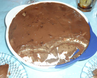 Torta de bolachinha Maria de chocolate