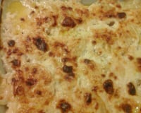 Batata gratinada cozida no leite