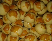 Bolinha de queijo de forno