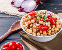 Salada de grão de bico: opções leves e cheias de sabor