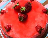 Torta de morango molhadinha