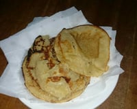 Bolinho de trigo frito