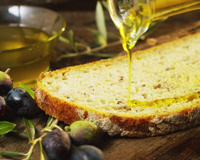 Experimentar um azeite grego é uma daquelas coisas que você precisa fazer antes de morrer, a diferença de sabor é abismal!