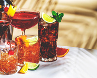 Os oncologistas são unânimes: essa bebida é associada a seis tipos de câncer, pois seu consumo frequente pode alterar o DNA da célula