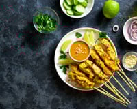 Espetinho de frango com queijo coalho