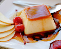 Essa sobremesa incrível só tem três ingredientes, é rápida de fazer e não precisa de farinha nem de forno