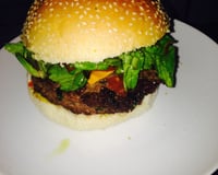 Hambúrguer caseiro