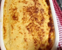 Escondidinho de mandioca com carne moída gratinado