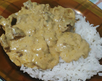 Contra-filé ao molho de mostarda cremoso