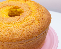 Eu finalmente recriei o bolo de fubá da minha avó (e ficou melhor do que eu lembrava)