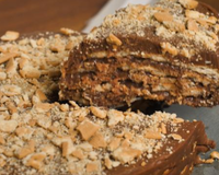 Sempre faço essa torta de palha italiana para a sobremesa dos almoços em família e ninguém consegue parar de comer!