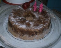 Bolo de maçã com castanha, nozes e canela